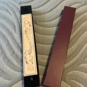 Harry Potter/ Ginny Wheasley Collector Wand in original box with paperwork